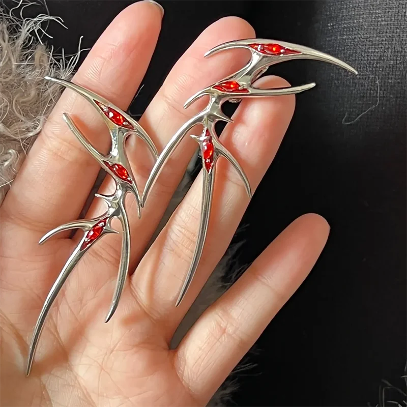 Gothic Metal Butterfly Ear Clip Hip Hop Punk Girl Cosplay Without Piercing Elf Earring Jewelry Dancing Party Accessories Gifts