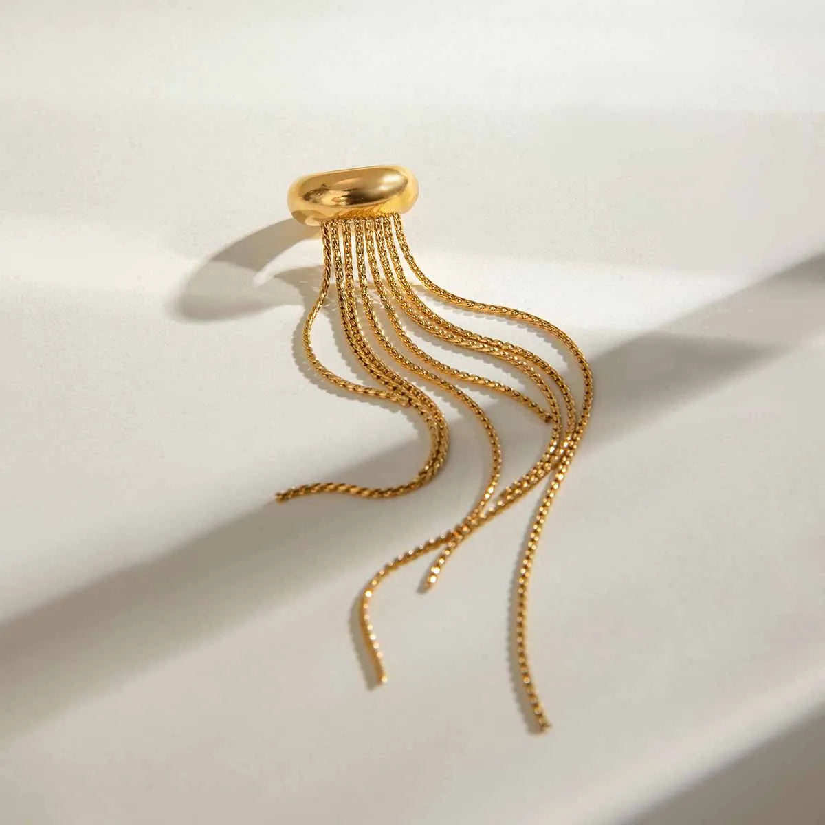 Creative One Tassel Ear Clip Earring 18K PVD Plated Women Anti Allergic Metal Charm Daily Jewelry Accessories Gala Gift