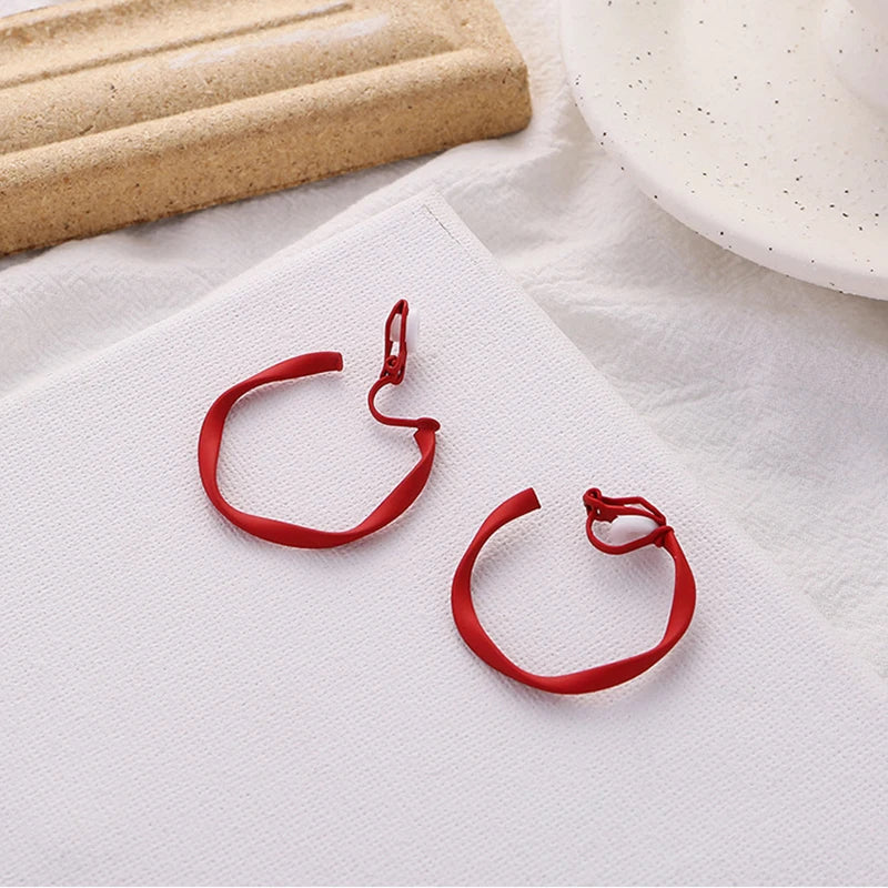 Fashion Interweave Twist Circle Geometric Round Hoop Clip on Earrings for Women Accessories Retro No Pierced Earrings Jewelry